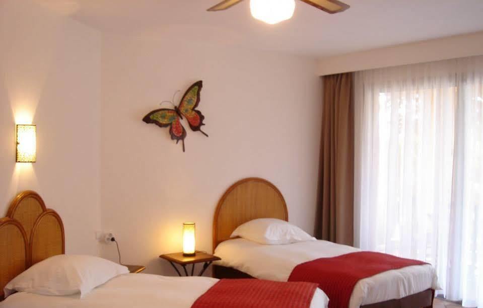 Hotel Bellerive Rasteau エクステリア 写真